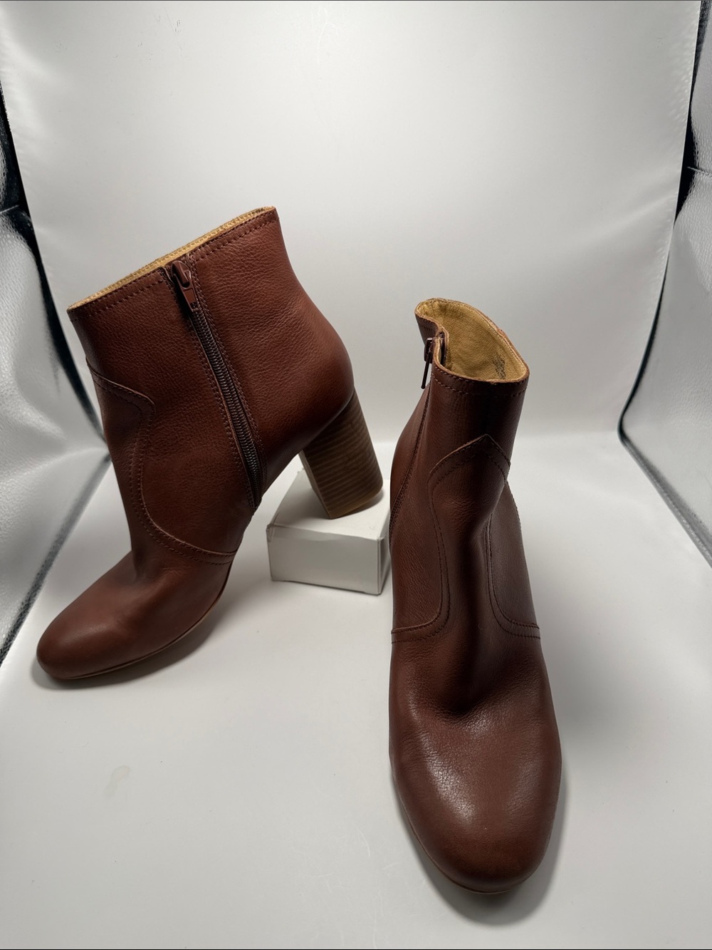 Lucky Brand Sheirin Brown Leather Block Heel Ankle Boots Size 10